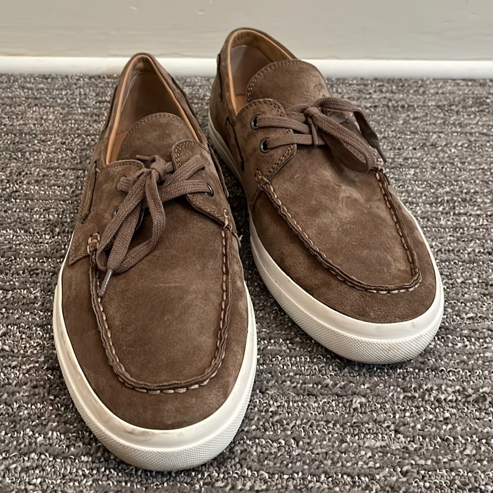 Vince Suede boat shoe - perfect condition